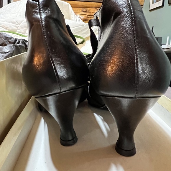 Peter Fox - Devine and Extraordinary Size 6 Heels Black wit lace - Picture 7 of 16